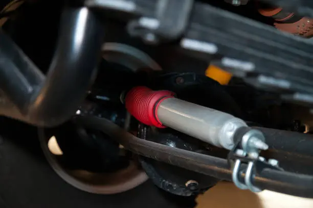 မင်းက Bushings ကိုပြောင်းလိုက်တာ... ဒါဆို ဘာလို့ Clunk က လာတာလဲ။ 5 တပ်ဆင်မှုအမှားများနီးပါး